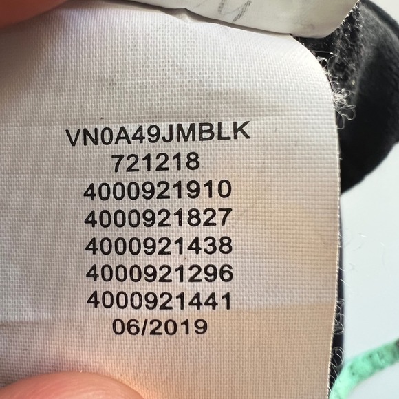 Vans Off The Wall Pullover Hoodie Black Size M Graphic Kangaroo Pocket Skate - Picture 8 of 9